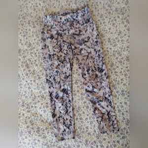 Geometric Pink Exercise Leggings